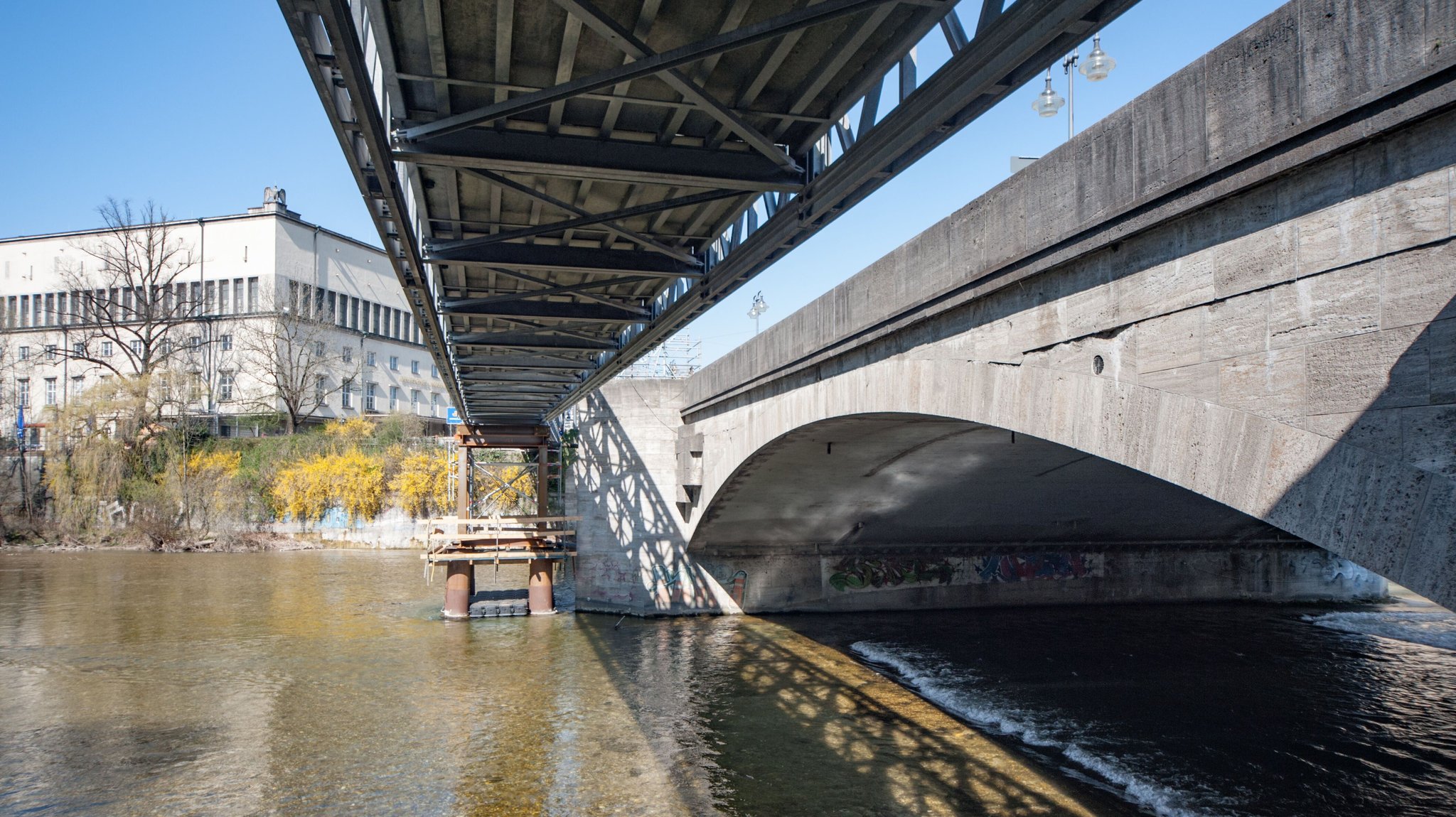 19-jähriger Münchner tot in Isar gefunden 