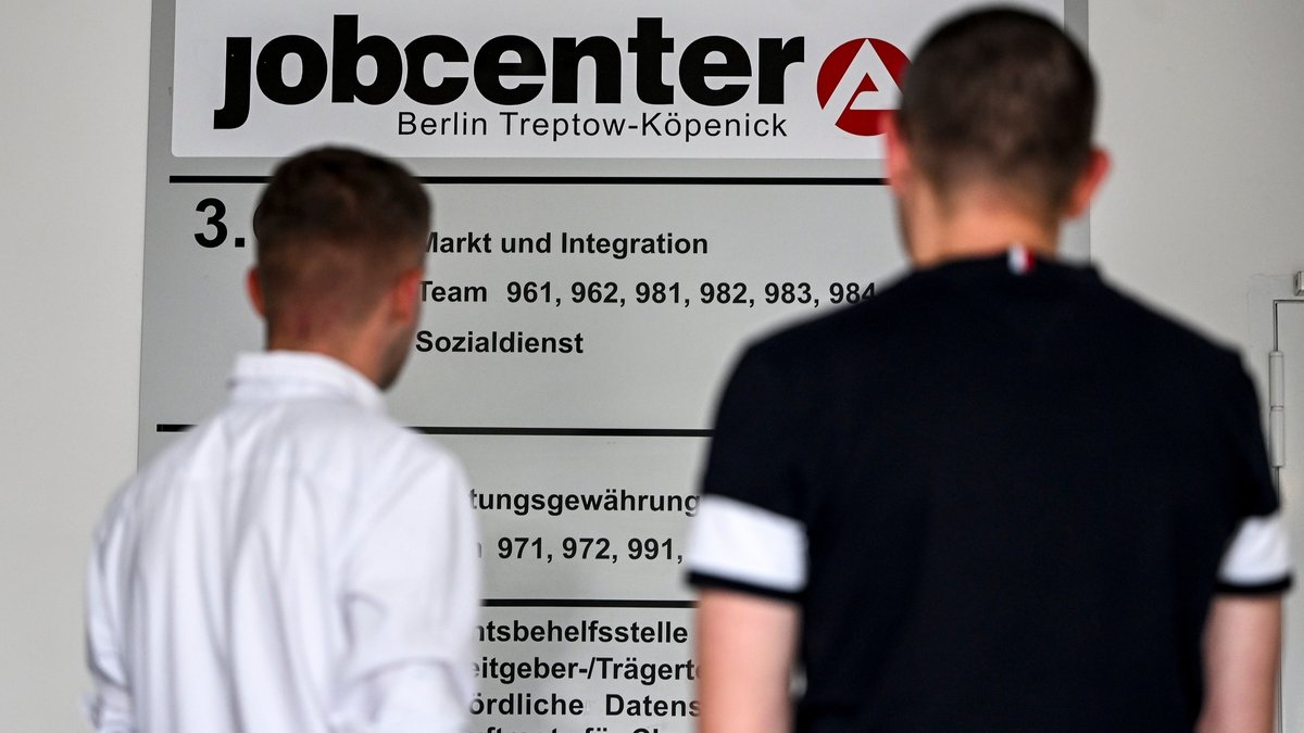 CDU sagt Bürgergeld den Kampf an – Scharfe Kritik von SPD