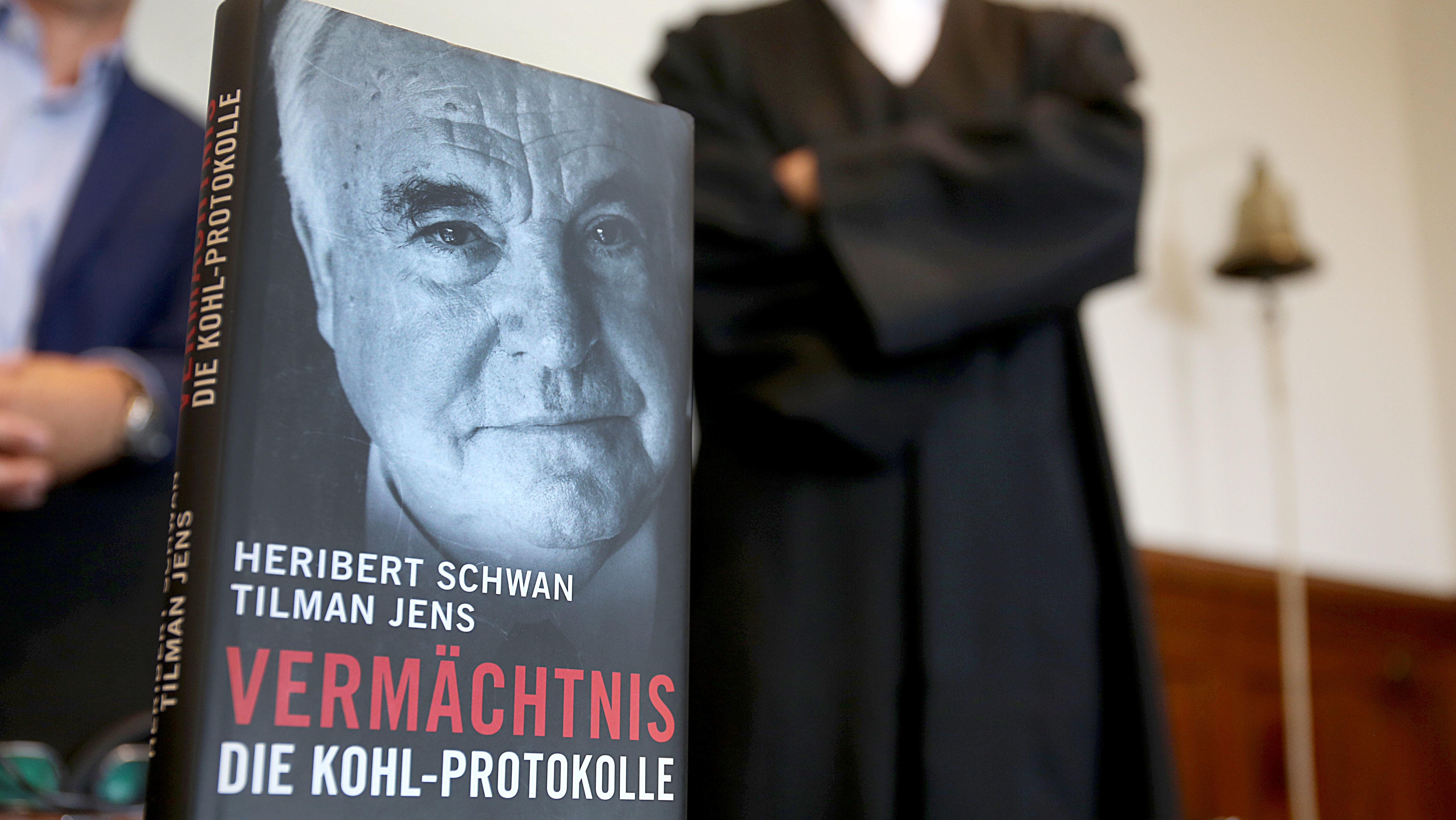 Erfolg Fur Altkanzler Gericht Verbietet Kohl Zitate