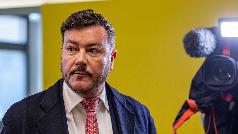 (Archivbild) Signa-Gründer René Benko am 24. April 2024 während der Signa-Prüfungstagsatzung im Konkursverfahren in Innsbruck. | Bild: picture alliance/EXPA/APA/picturedesk.com (Archivbild) Signa-Gründer René Benko am 24. April 2024 während der Signa-Prüfungstagsatzung im Konkursverfahren in Innsbruck.