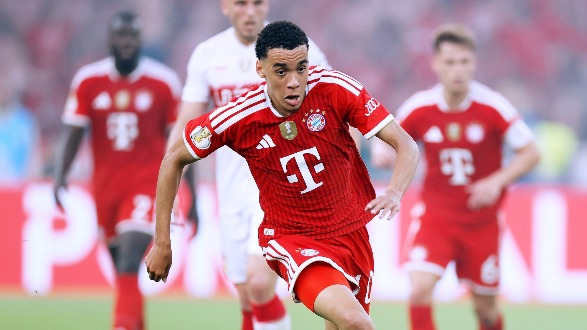 Jamal Musiala im Trikot des FC Bayern | Bild: picture alliance / Laci Perenyi | Laci Perenyi Jamal Musiala im Trikot des FC Bayern