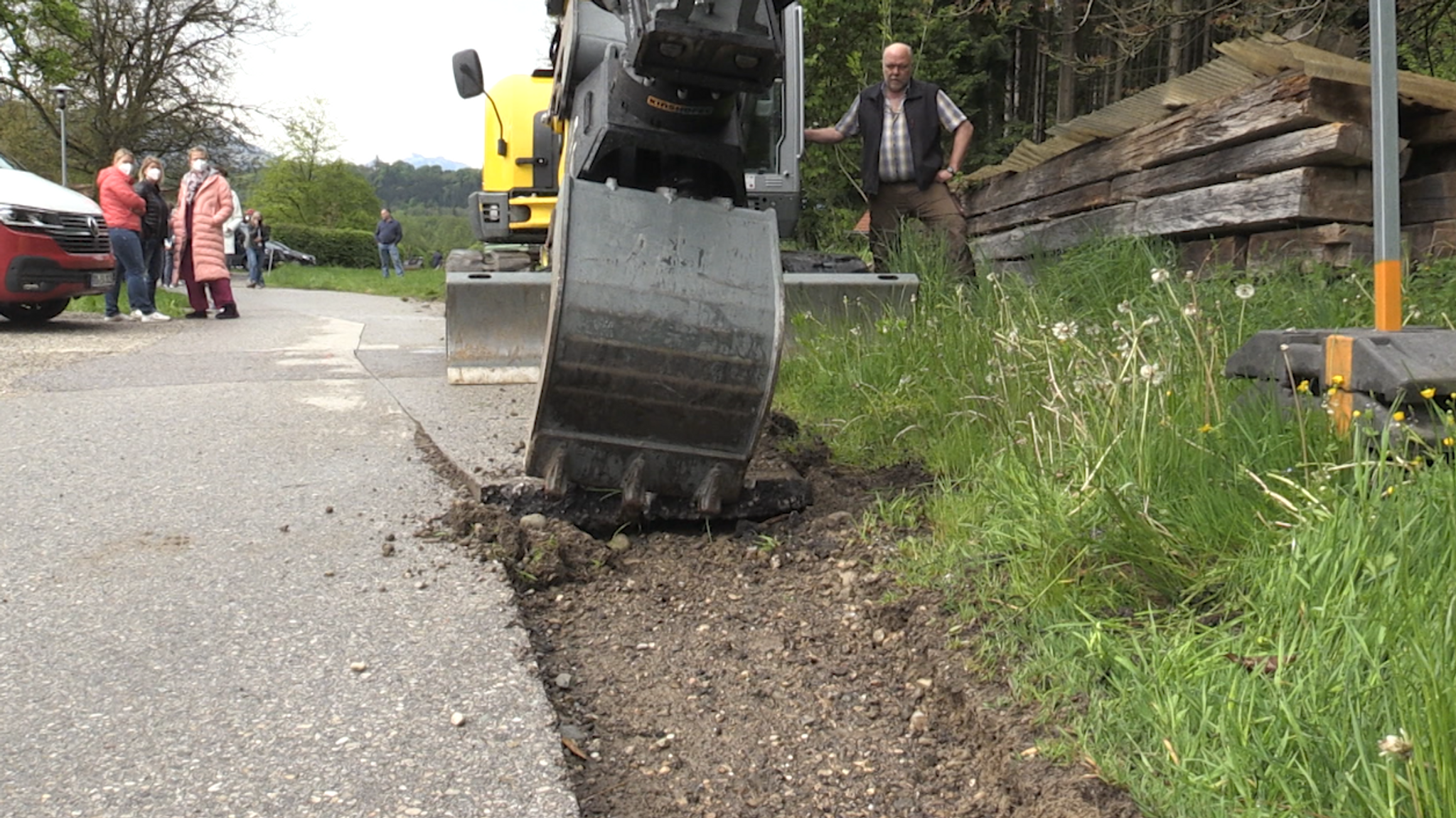 Schildbürgerstreich in Bad Endorf: Streit um Gemeindestraße 