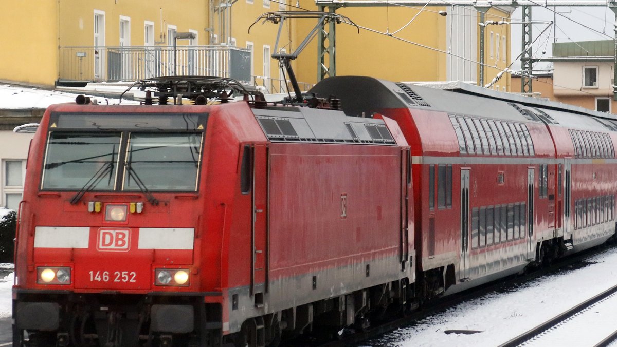"Bahn lügt Fahrgäste an": Ärger um Zugverkehr nach Hof