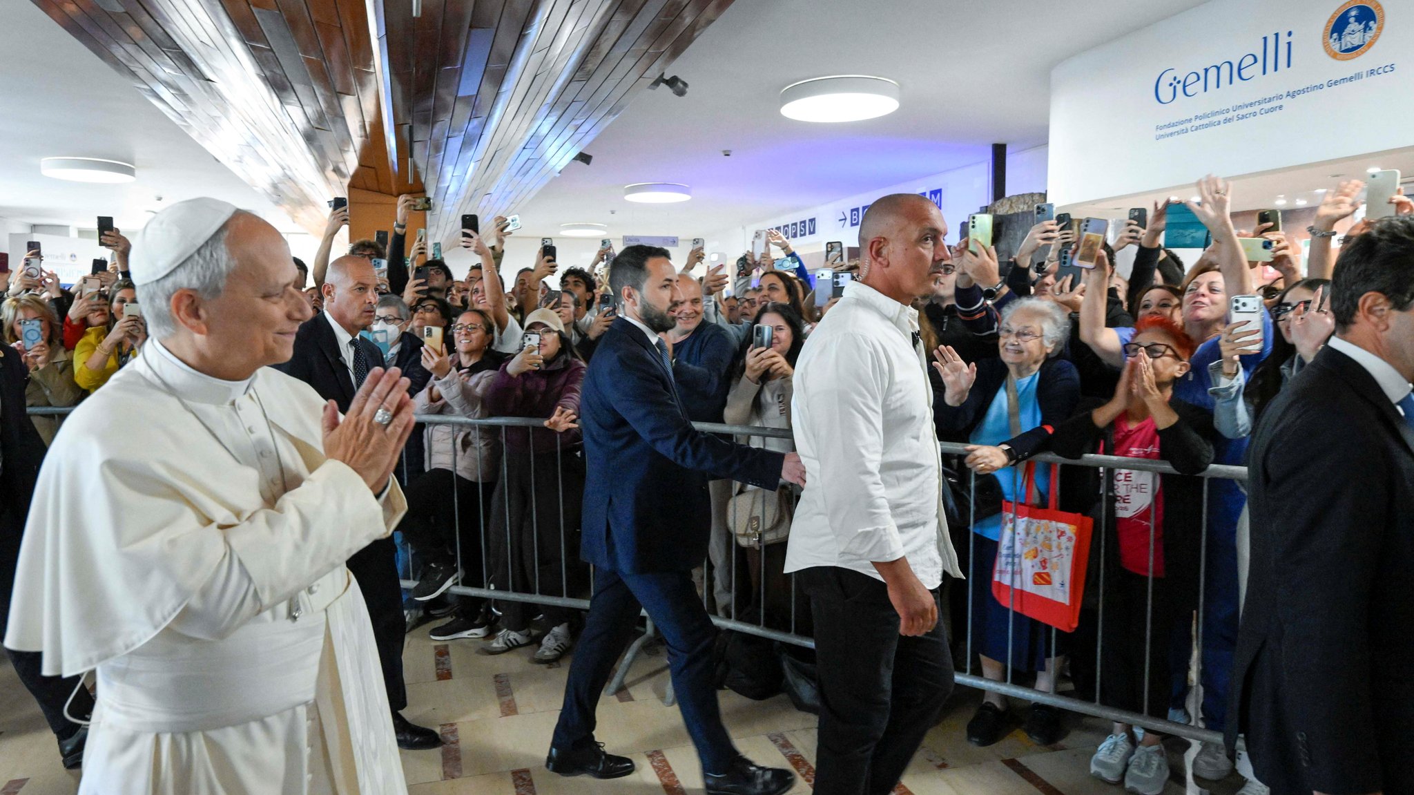"Knoten in der Lunge" – Papst wird im Krankenhaus behandelt