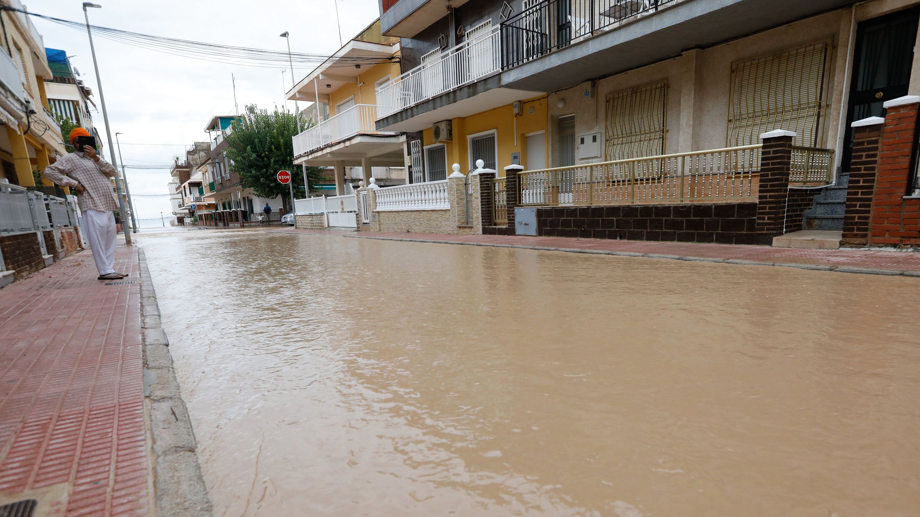 Unwetter über Balearen: Überschwemmungen auf Mallorca und Ibiza | BR24