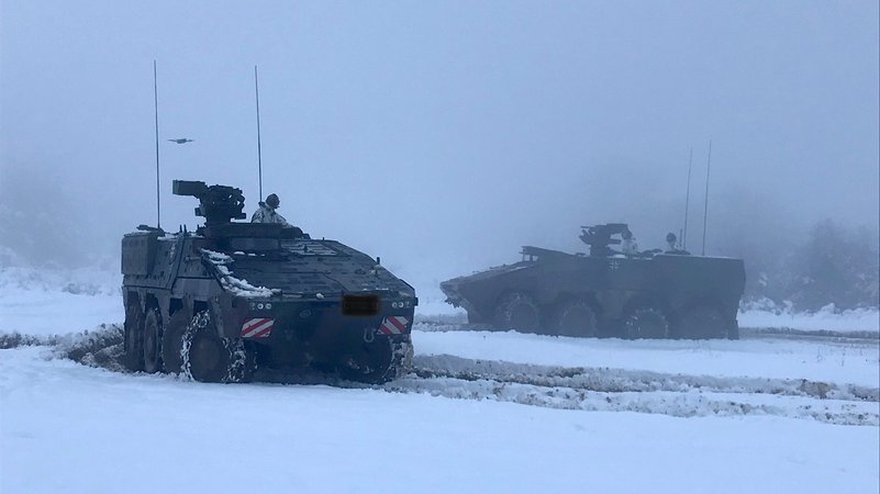 Bundeswehr-Radpanzer vom Typ Boxer aufgenommen im Zuge einer NATO-Mission in der Slowakei. In anderer Ausführung stehen sie auf der Wunschliste. | Bild: Kilian Neuwert/BR Bundeswehr-Radpanzer vom Typ Boxer aufgenommen im Zuge einer NATO-Mission in der Slowakei. In anderer Ausführung stehen sie auf der Wunschliste.