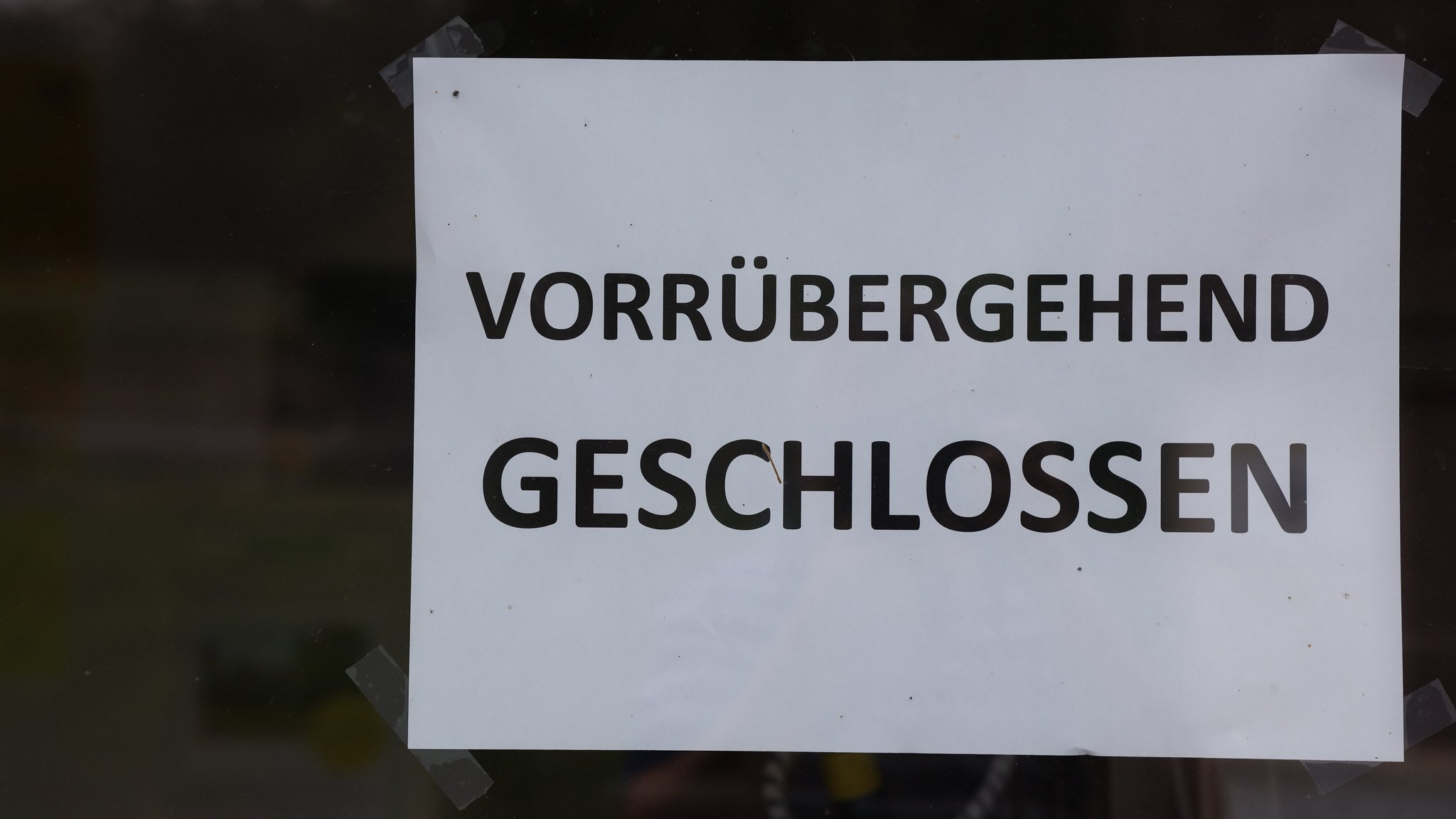 Symbolbild Lockdown: "Vorübergehend geschlossen" 