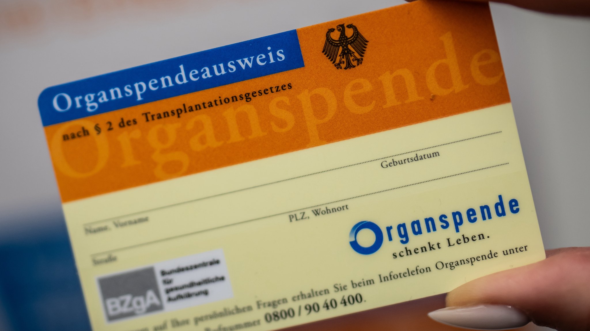 Ein Ausweis für Organspender.