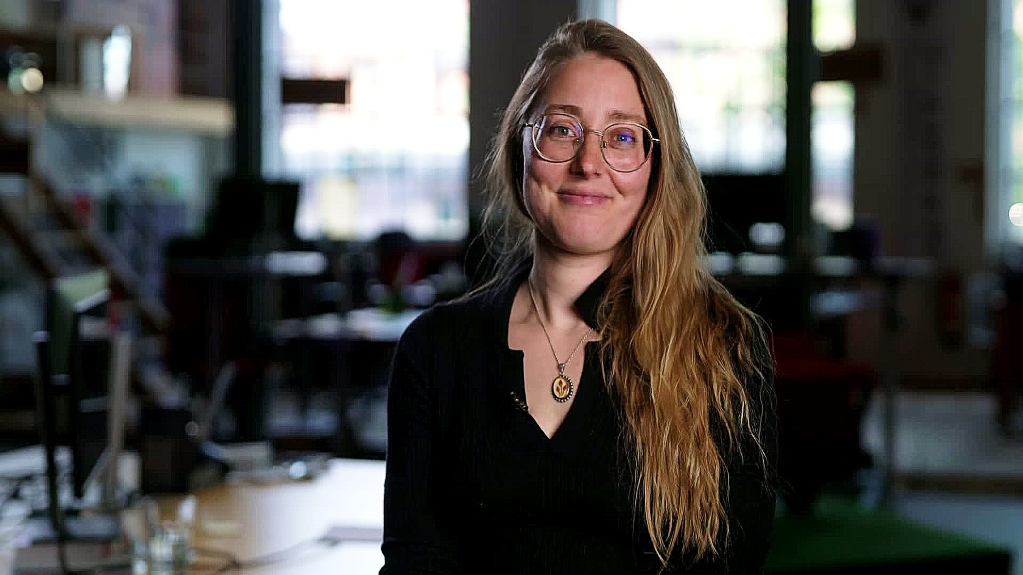 Dr. Julia Lampert, Zukunftsforscherin beim ThinkTank 2b AHEAD im Kontrovers-Interview