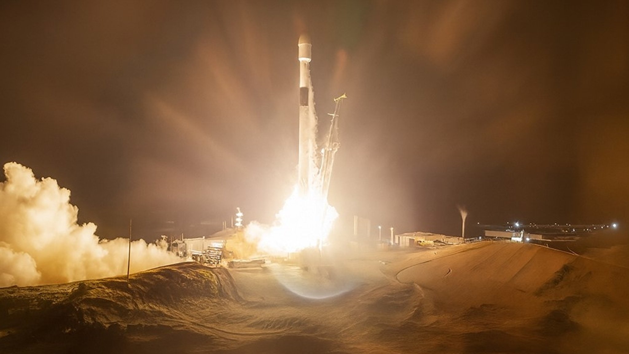 Am 17. November ist in Kalifornien der Satellit Copernicus Sentinel-6B gestartet. Er wird von EUMETSAT betrieben und dient der Ozeanbeobachtung.