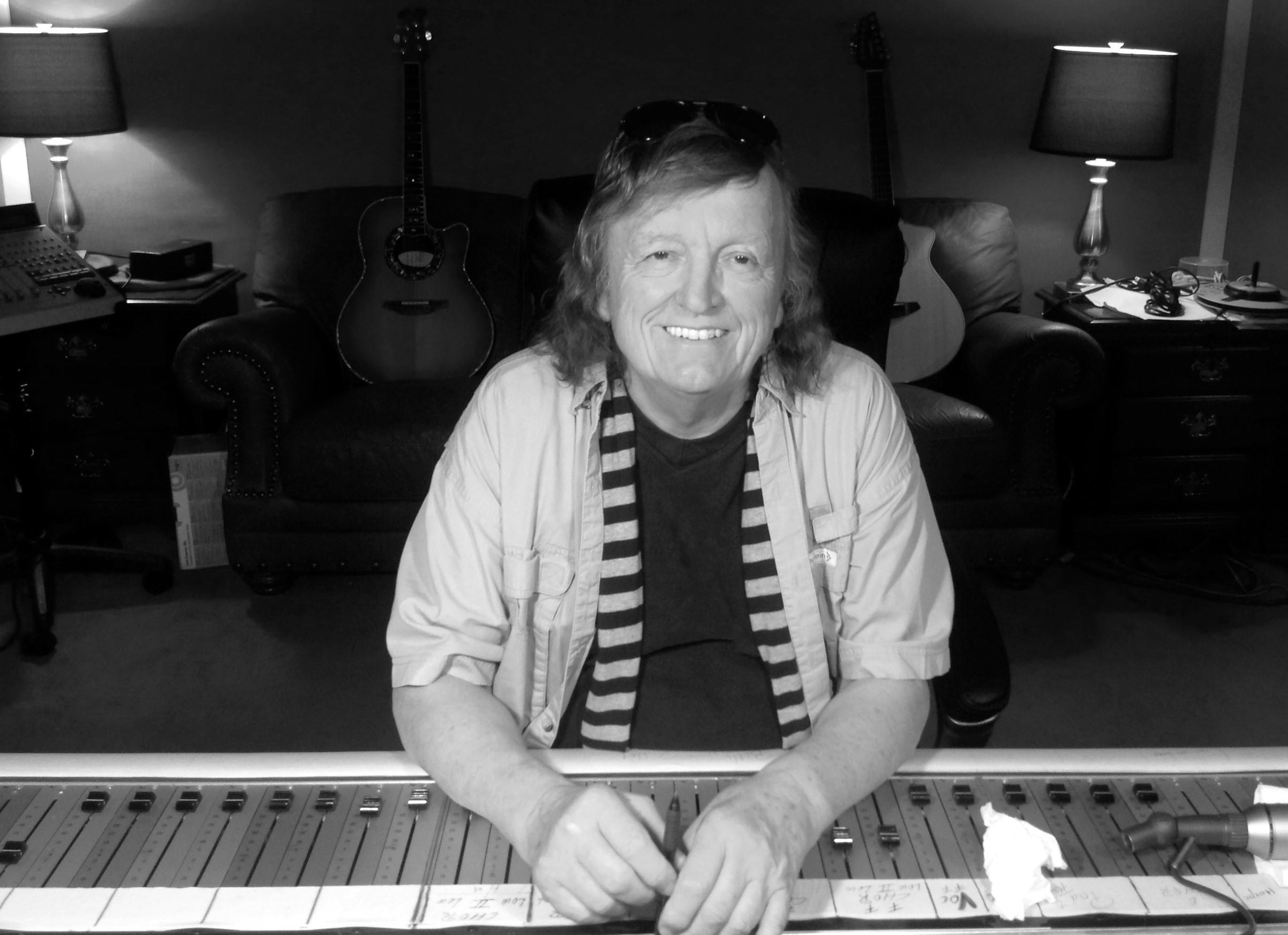 Frank Farian sitzt am 25.06.2016 in seinem Studio in Miami (USA).