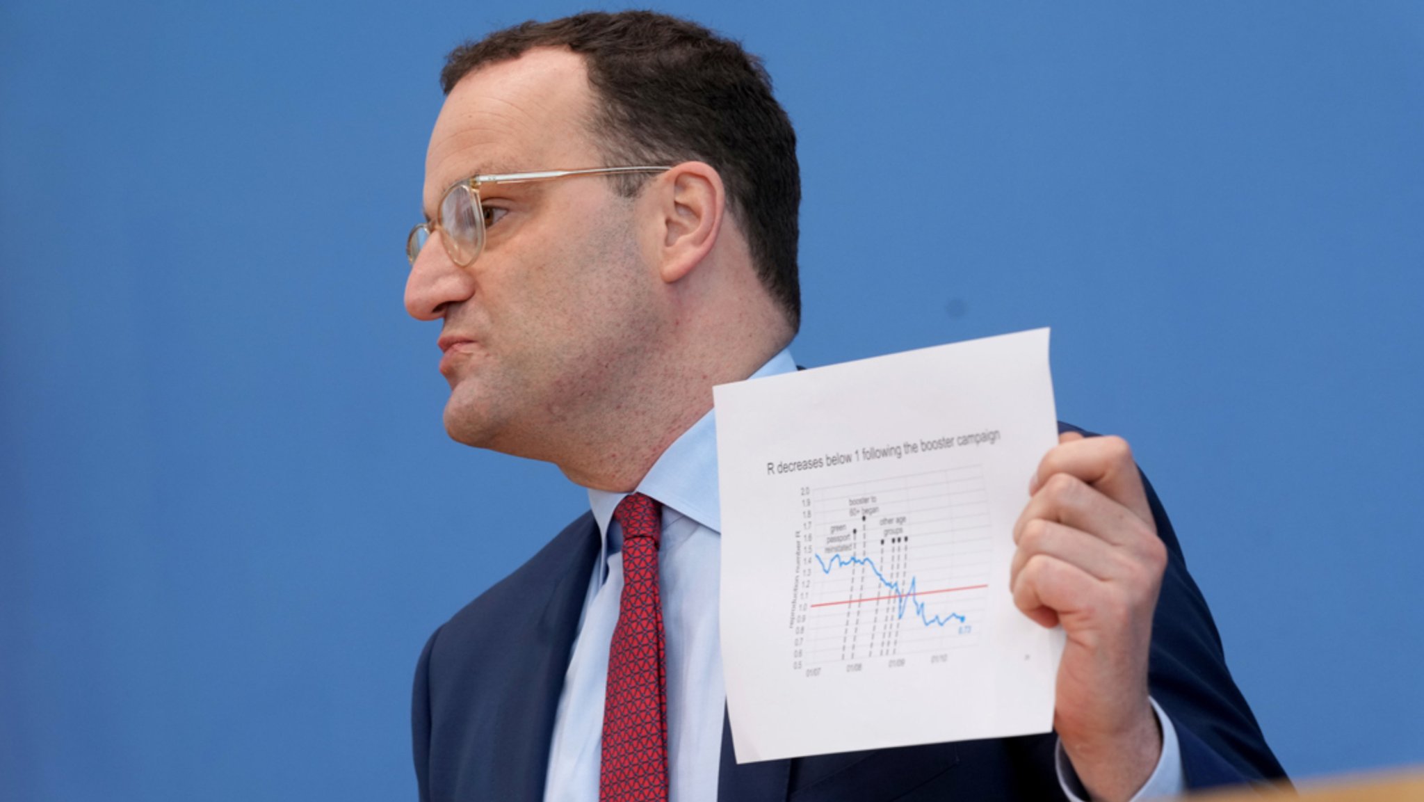 Der geschäftsführende Bundesgesundheitsminister Spahn warb mit dem Beispiel Israel für Booster-Impfungen.