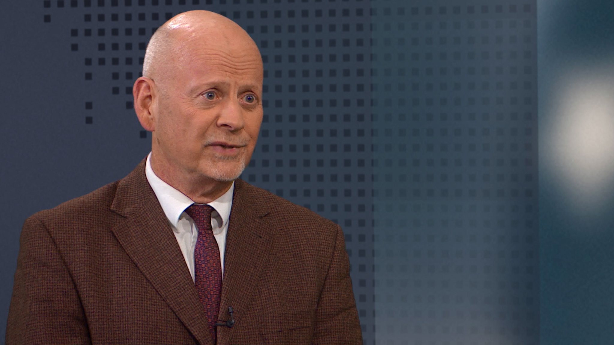 Prof. Stephan Bierling im Gespräch bei BR24 