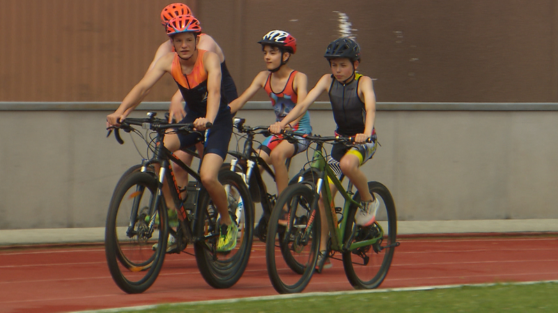 Schüler des Apian-Gymnasiums, einer Partnerschule des Sommersports | Bild: BR Schüler des Apian-Gymnasiums, einer Partnerschule des Sommersports