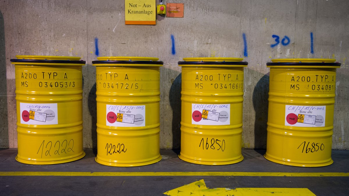 Castoren-Behälter mit radioaktivem Müll.