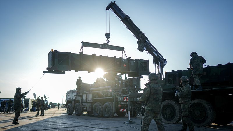 Pistorius will Ukraine zu fünf Patriots verhelfen | Bild: picture alliance/dpa | Kay Nietfeld Pistorius will Ukraine zu fünf Patriots verhelfen