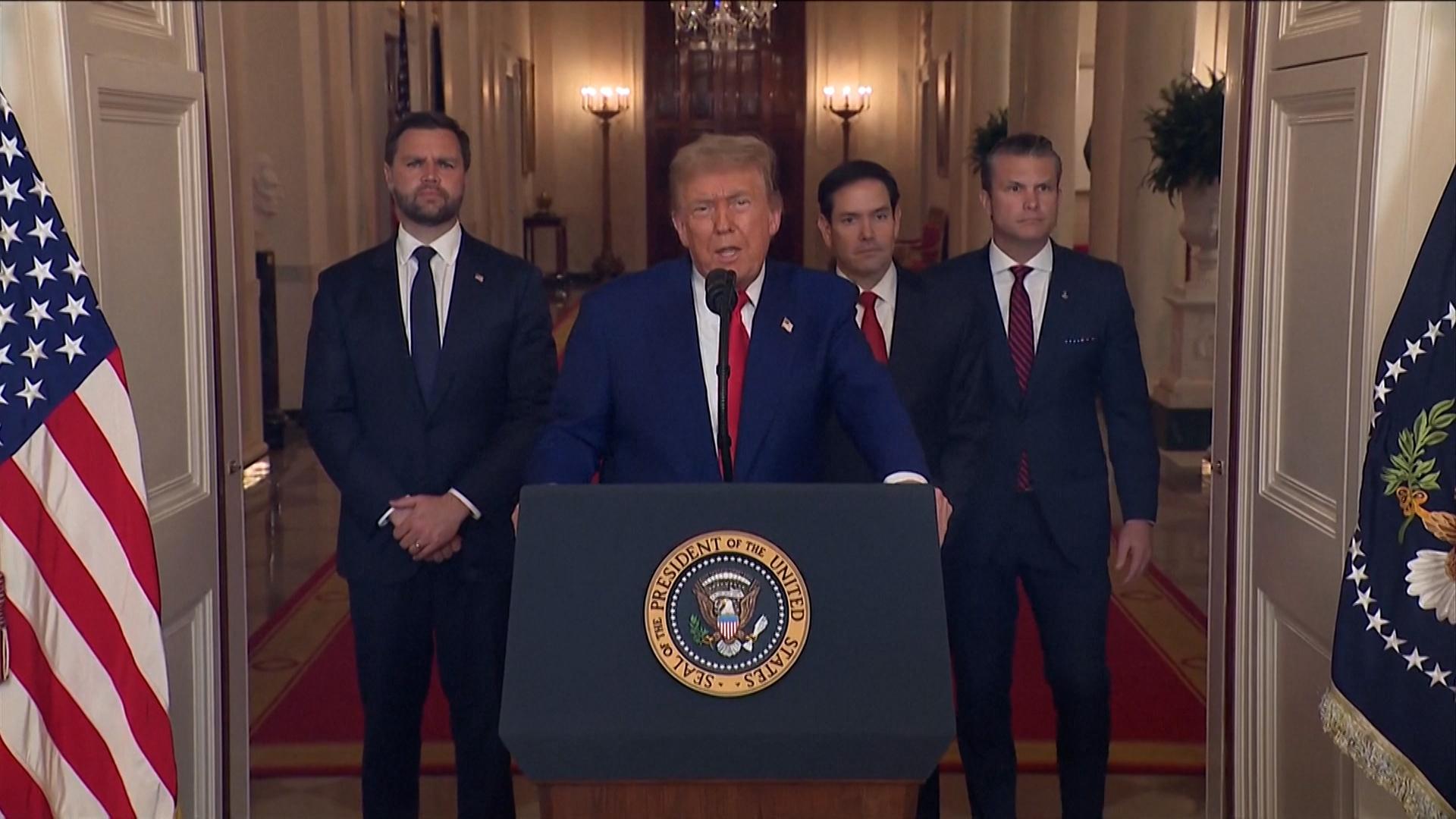 Präsident Donald Trump spricht am Samstag, den 21. Juni 2025, aus dem Ostzimmer des Weißen Hauses in Washington, nachdem das US-Militär drei iranische Nuklear- und Militäranlagen angegriffen hat.