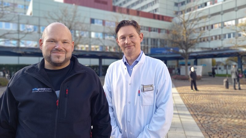 Warten auf eine Spenderniere: Martin Groner und sein Arzt Florian Sommer. 