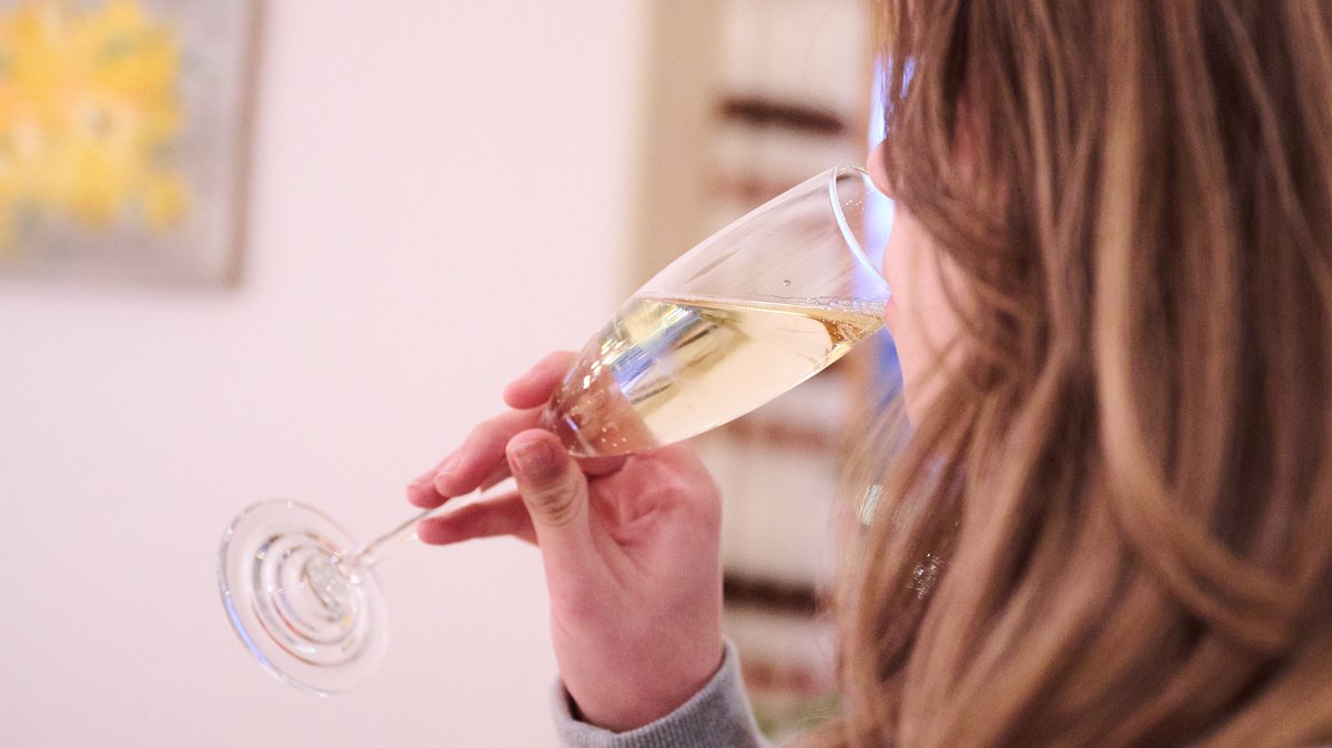 "Nicht zeitgemäß": Bayern will Aus für Alkohol ab 14 anstoßen