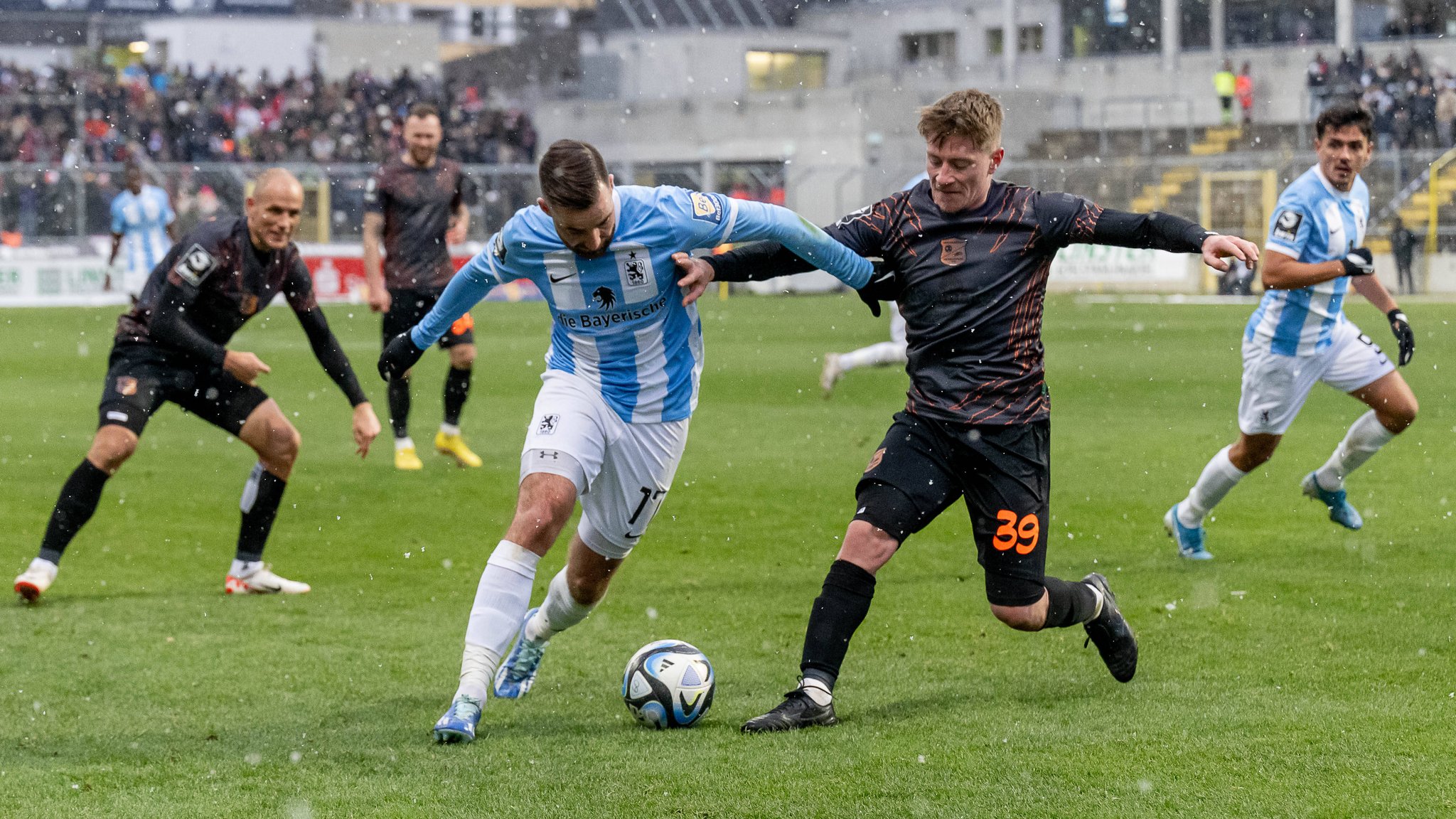 Spielszene TSV 1860 München - SpVgg Unterhaching