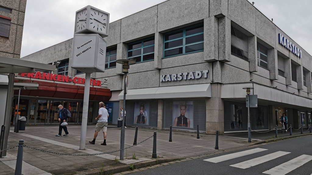 Karstadt im Franken-Center im Nürnberger Stadtteil Langwasser von außen (Archivfoto)
