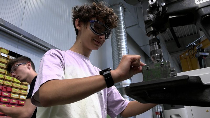 Schüler im Feriencamp | Bild: BR Schüler im Feriencamp