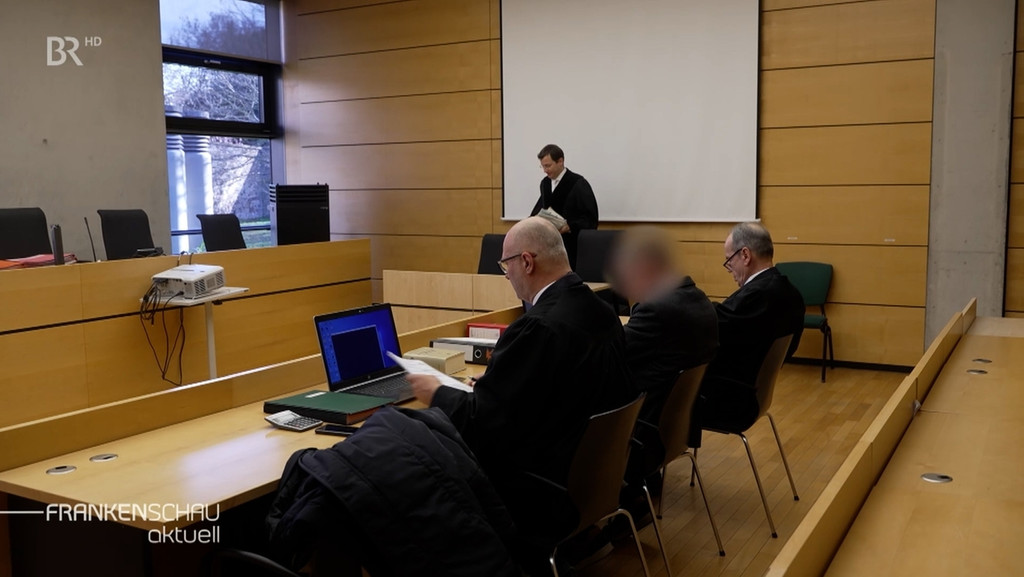Ex-Immobilienchef vor Gericht. | Bild: BR Ex-Immobilienchef vor Gericht.