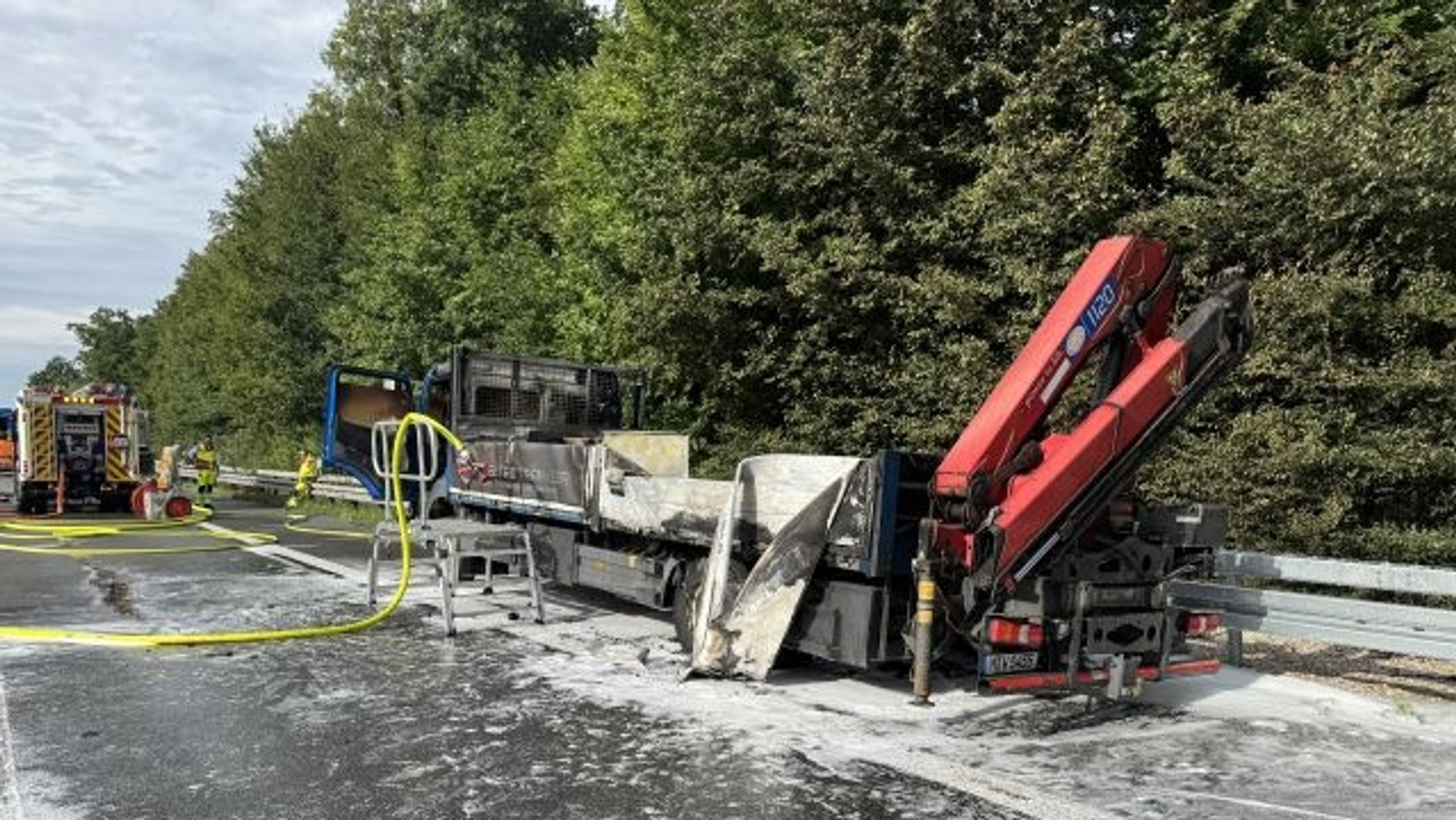 Ausgebrannter Lkw auf der A9