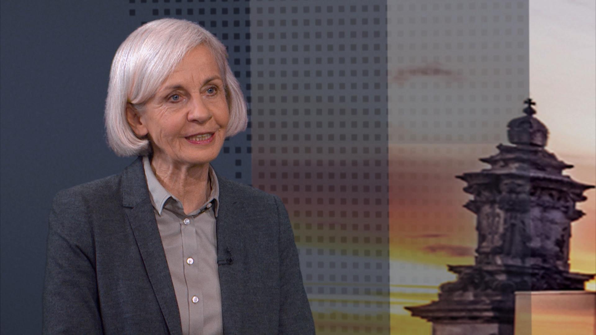 Im Video: Politikforscherin Ursula Münch zum FW-Parteitag