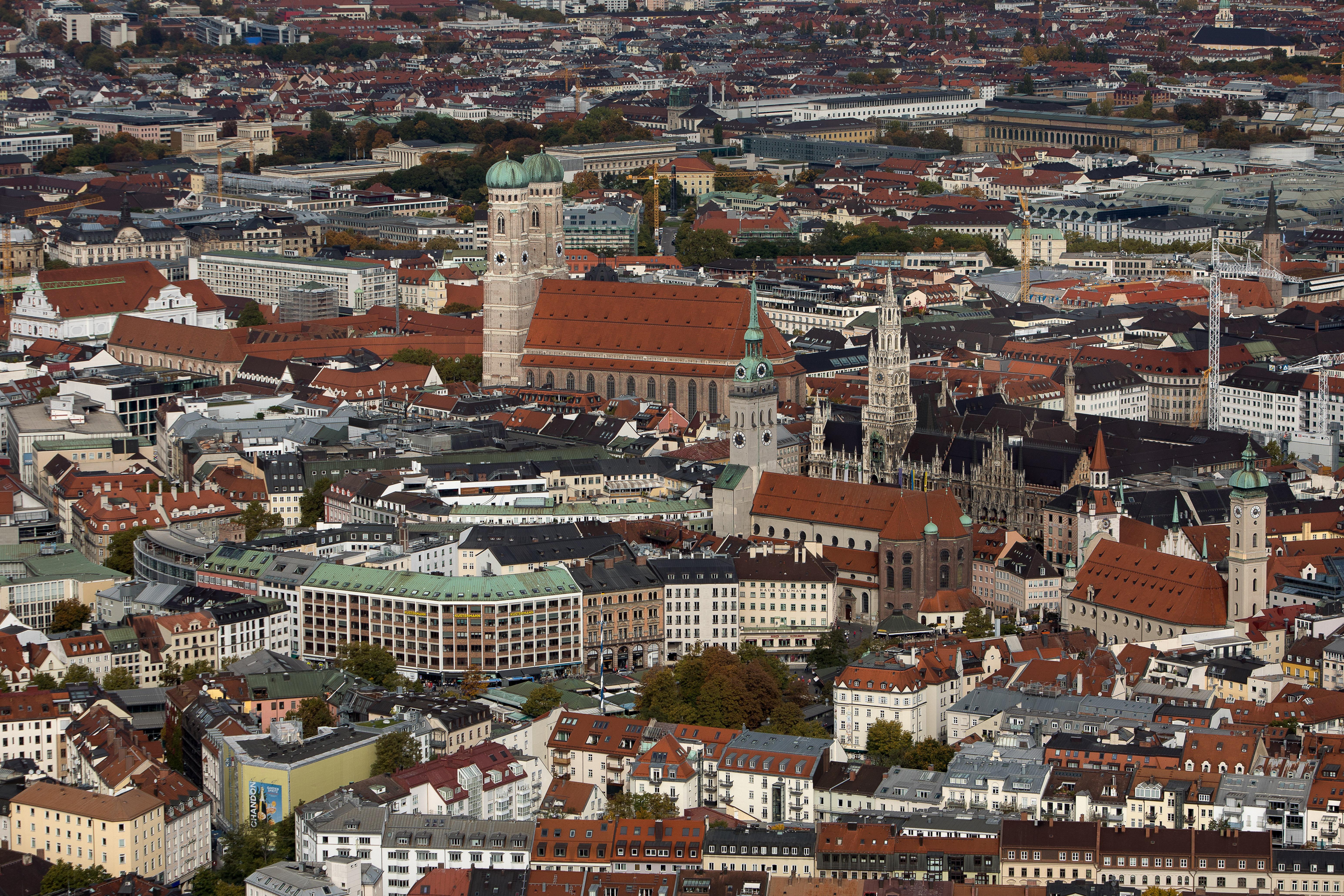 Münchens Zentrum mit Immobilien in Top-Lage von oben