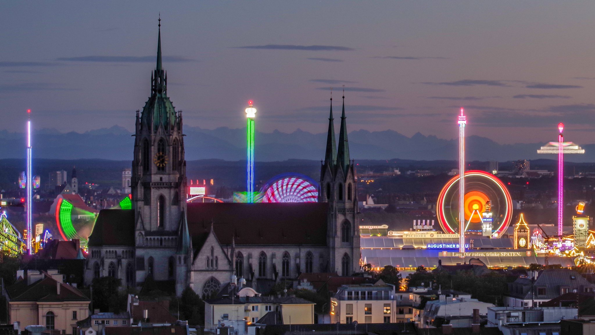 Turbulente Wiesn: Bombendrohung, Überfüllung, Temperaturrekord  