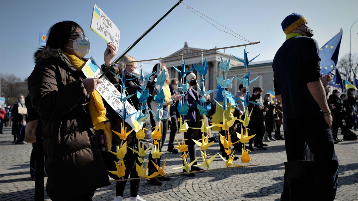 "Frieden für die Ukraine" – Demos in München und Nürnberg