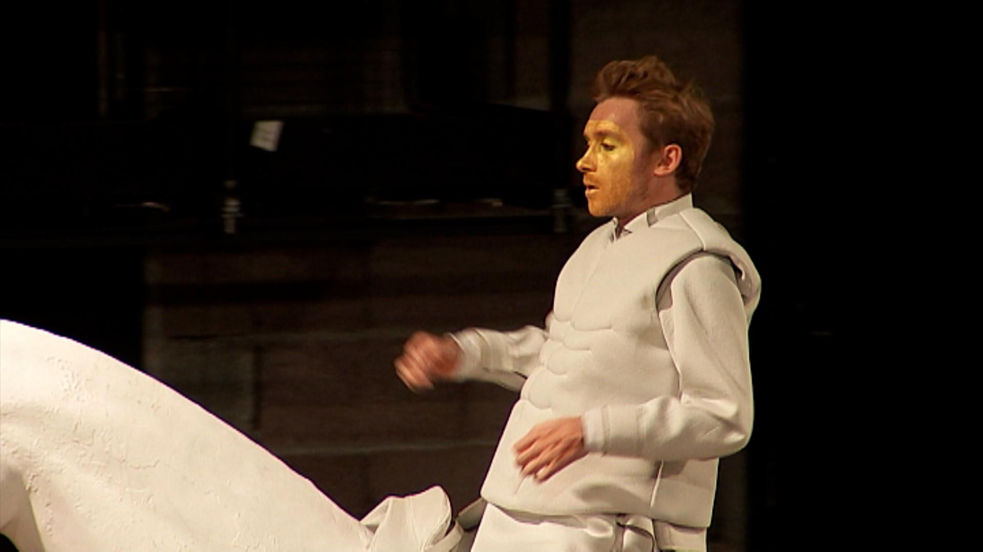 Samuel Koch bei Theaterprobe 