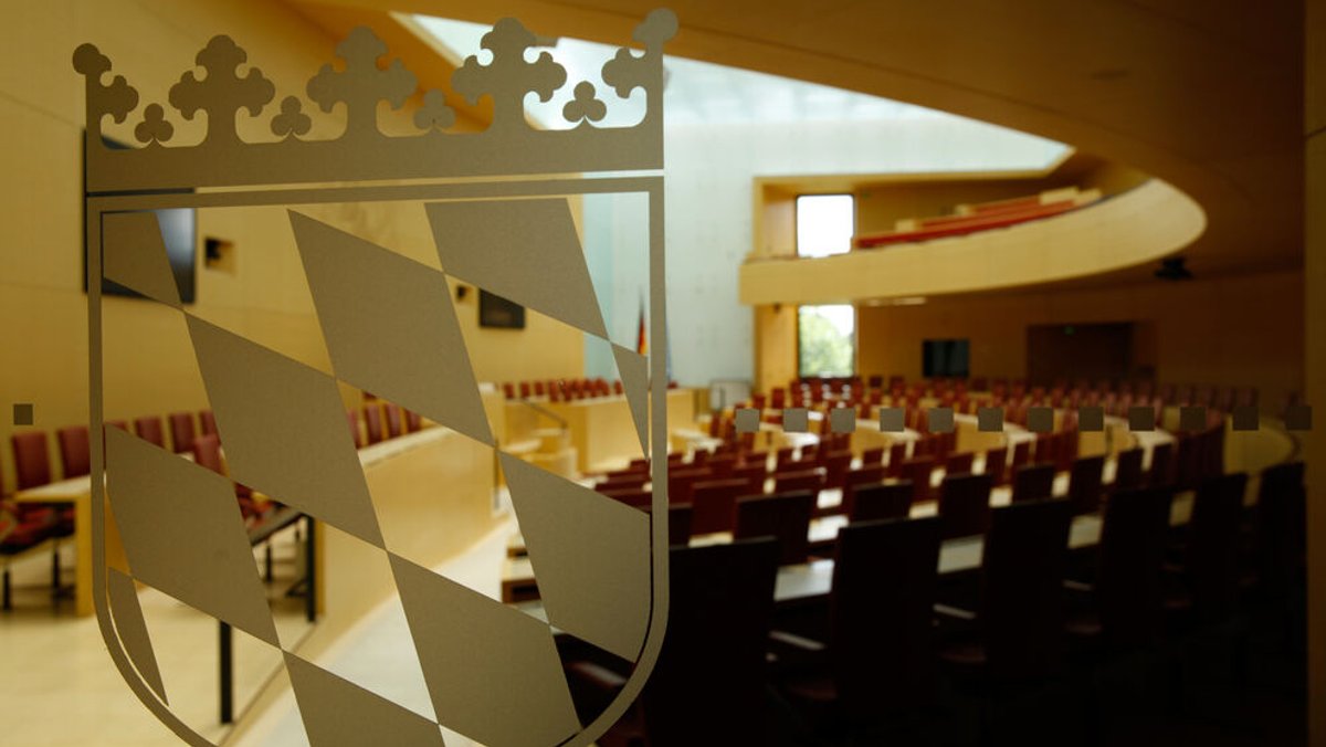 Blick in den Plenarsaal des Bayerischen Landtag.