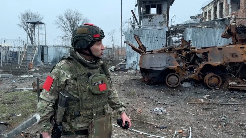 Russischer Soldat in der Region Kursk | Bild: Russian Defence Ministry/Handout via REUTERS Russischer Soldat in der Region Kursk