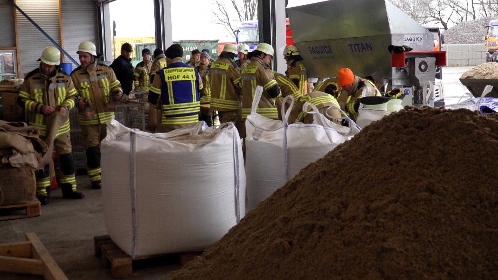 Sandsäcke gegen das Hochwasser