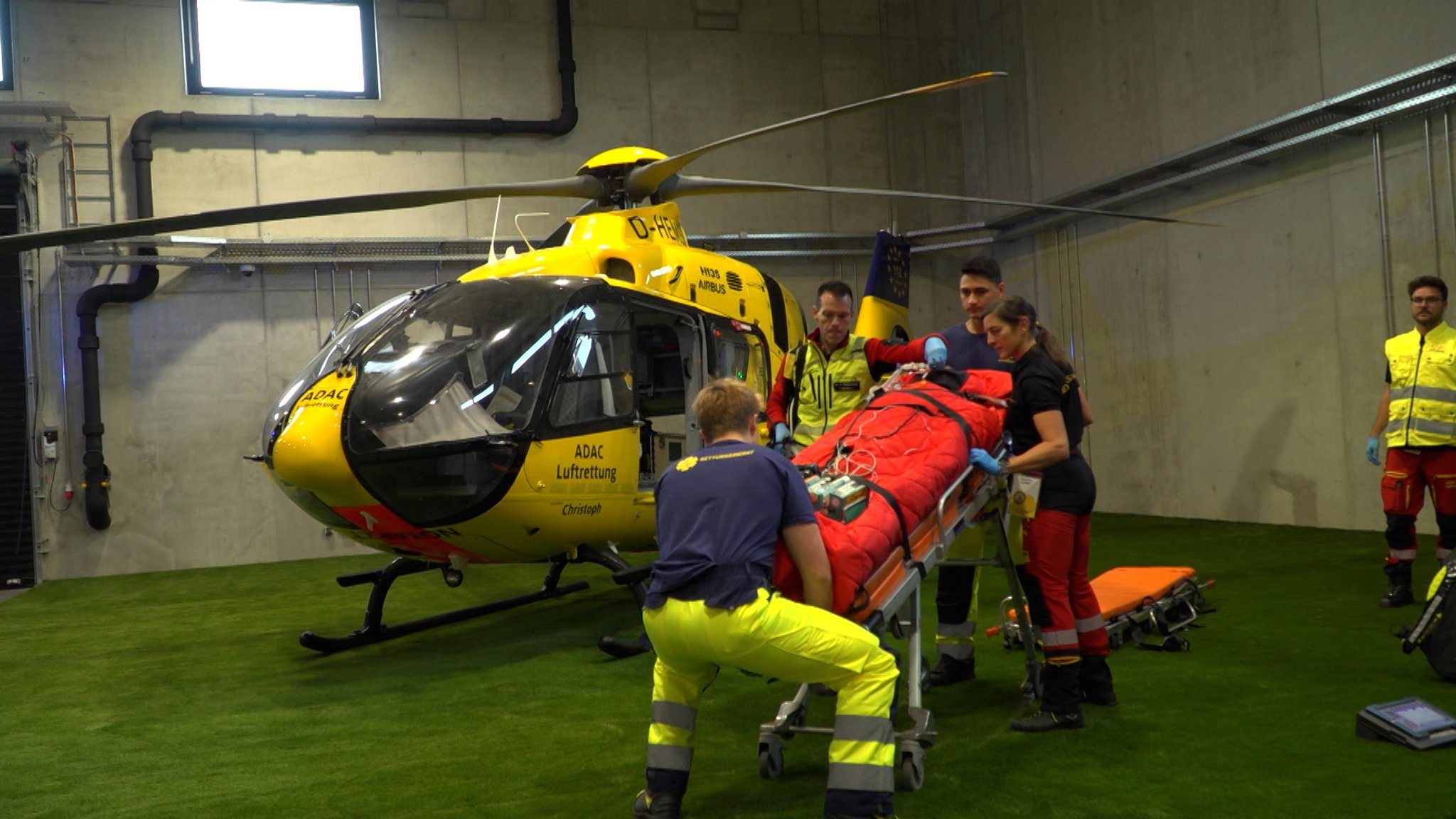 Trainingszentrum der ADAC Luftrettung in Oberpfaffenhofen | Bild: BR Trainingszentrum der ADAC Luftrettung in Oberpfaffenhofen