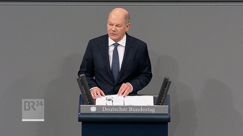 Scholz im Bundestag | Bild: BR Scholz im Bundestag