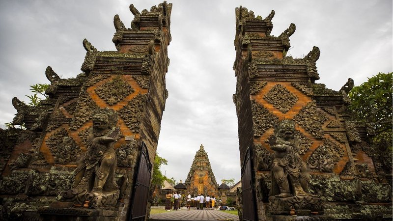 Blick auf den Puseh Batuan Tempel auf Bali