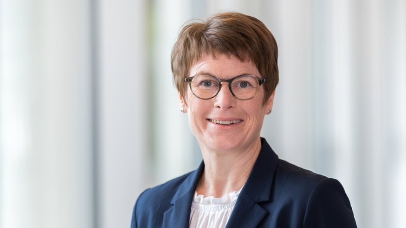 Portraitfoto von Veronika Grimm | Bild: Sachverständigenrat/Silas Stein Portraitfoto von Veronika Grimm