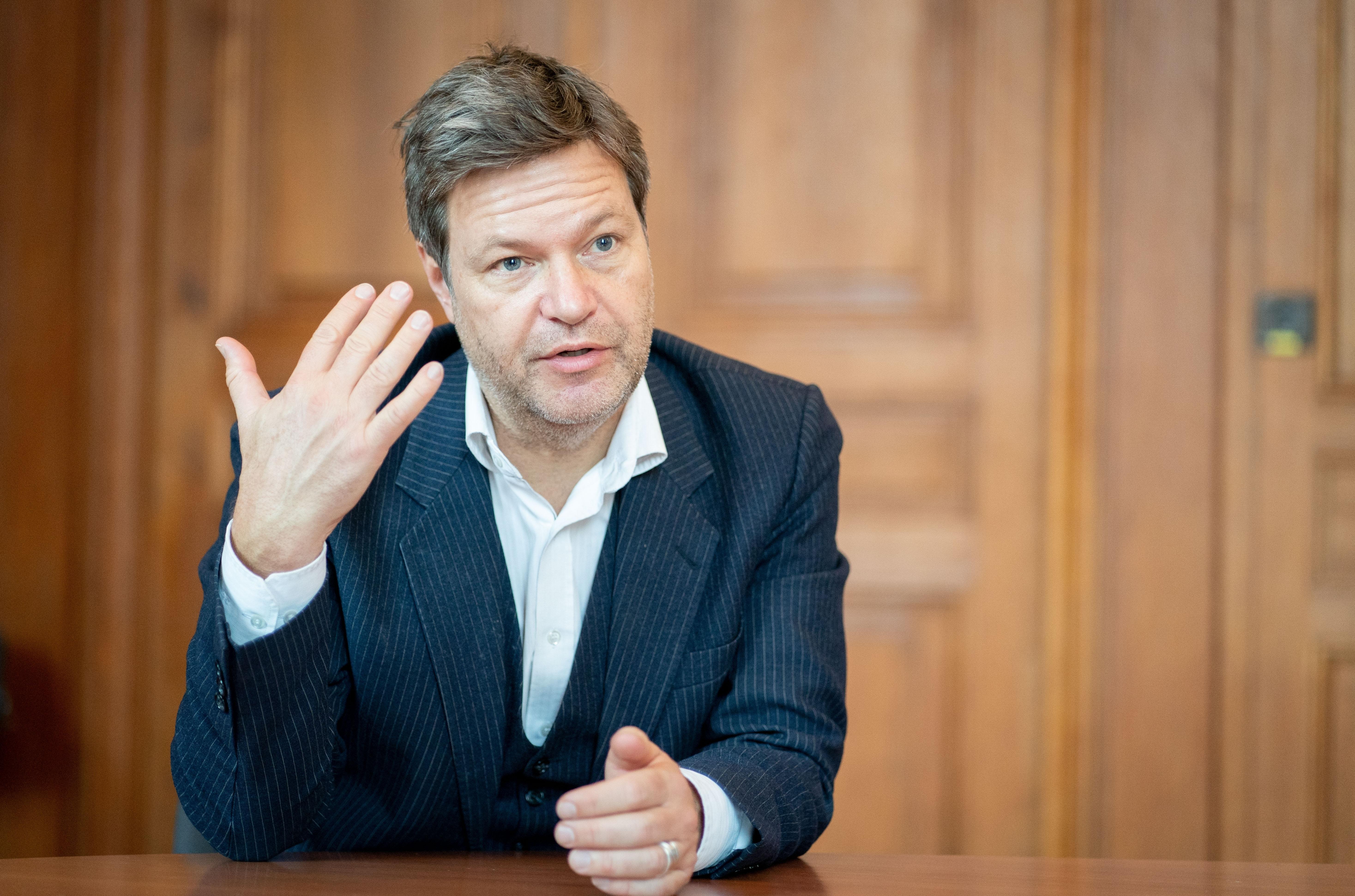 hame uber habeck im netz br24