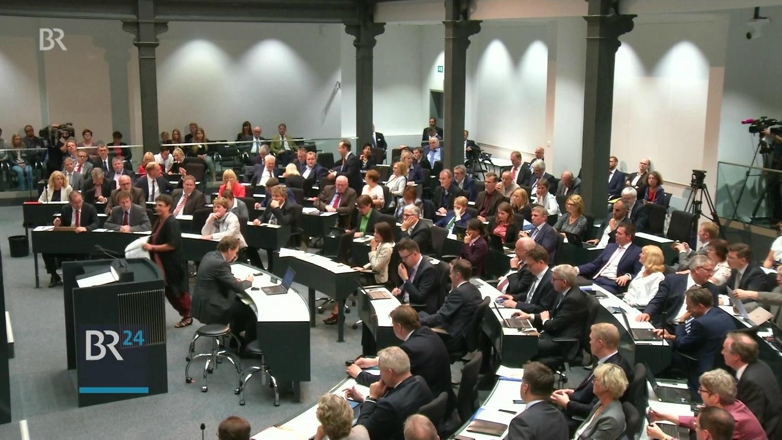 Debatte um Parlamentsauflösung in Niedersachsen | BR24