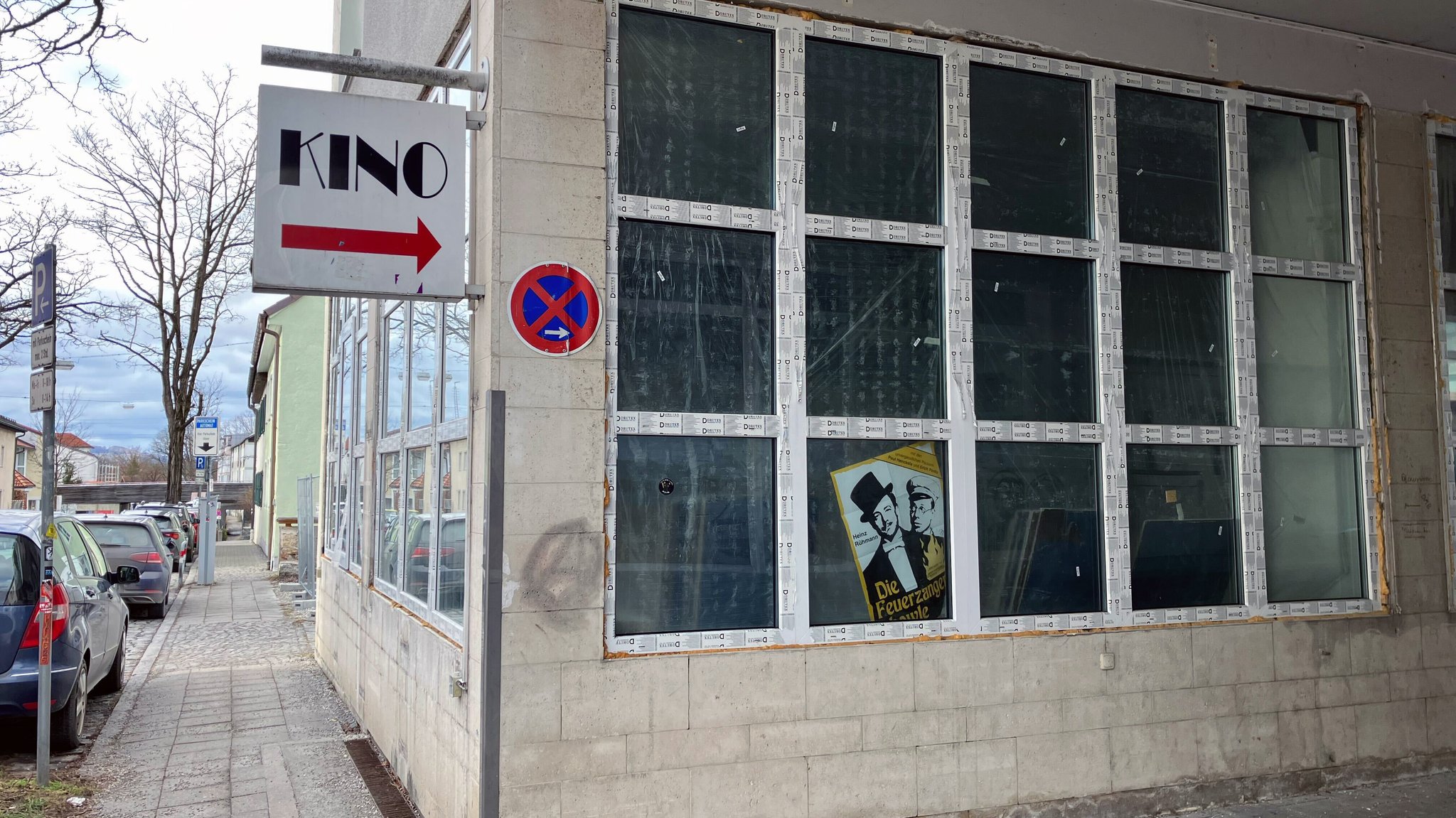Blick auf ein ehemaliges Kino in Weilheim, das die AfD gemietet hat.