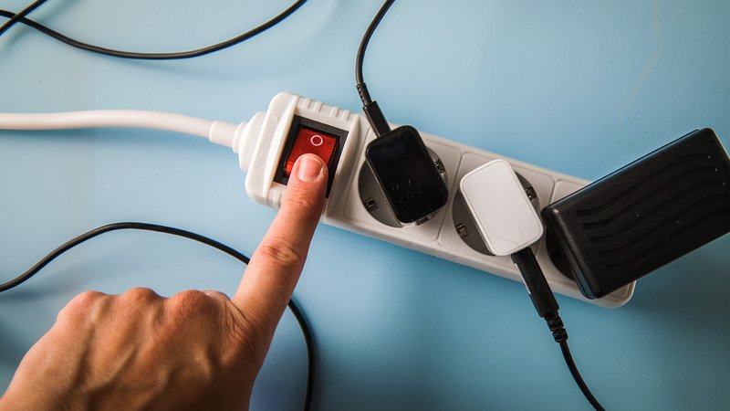 Die Netzentgelte sollen sinken. Dadurch soll der Strompreis auch für private Haushalte sinken. | Bild: BR Die Netzentgelte sollen sinken. Dadurch soll der Strompreis auch für private Haushalte sinken.