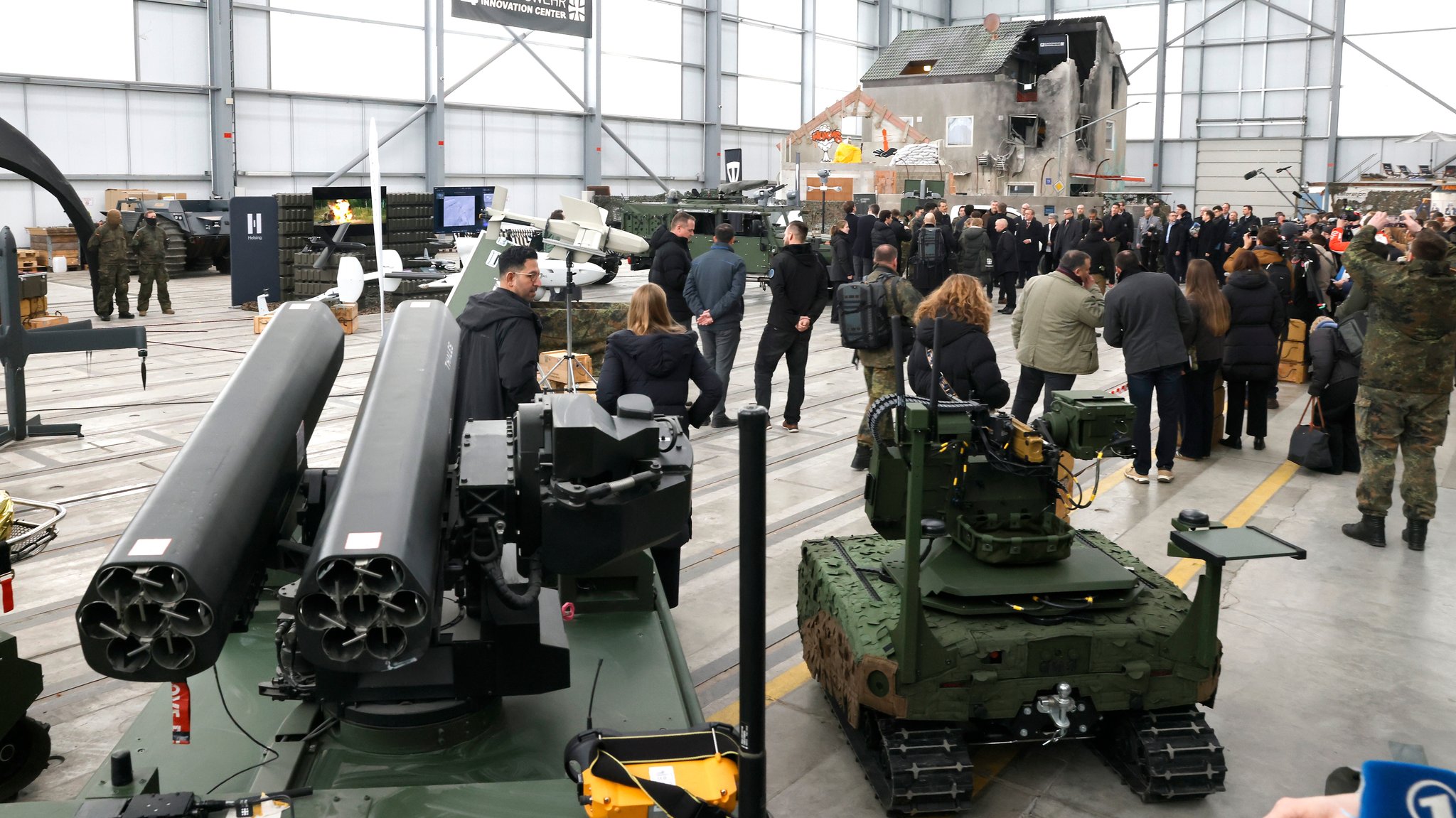 Drohnen und KI zur Verteidigung: Bundeswehr-Zentrum eröffnet