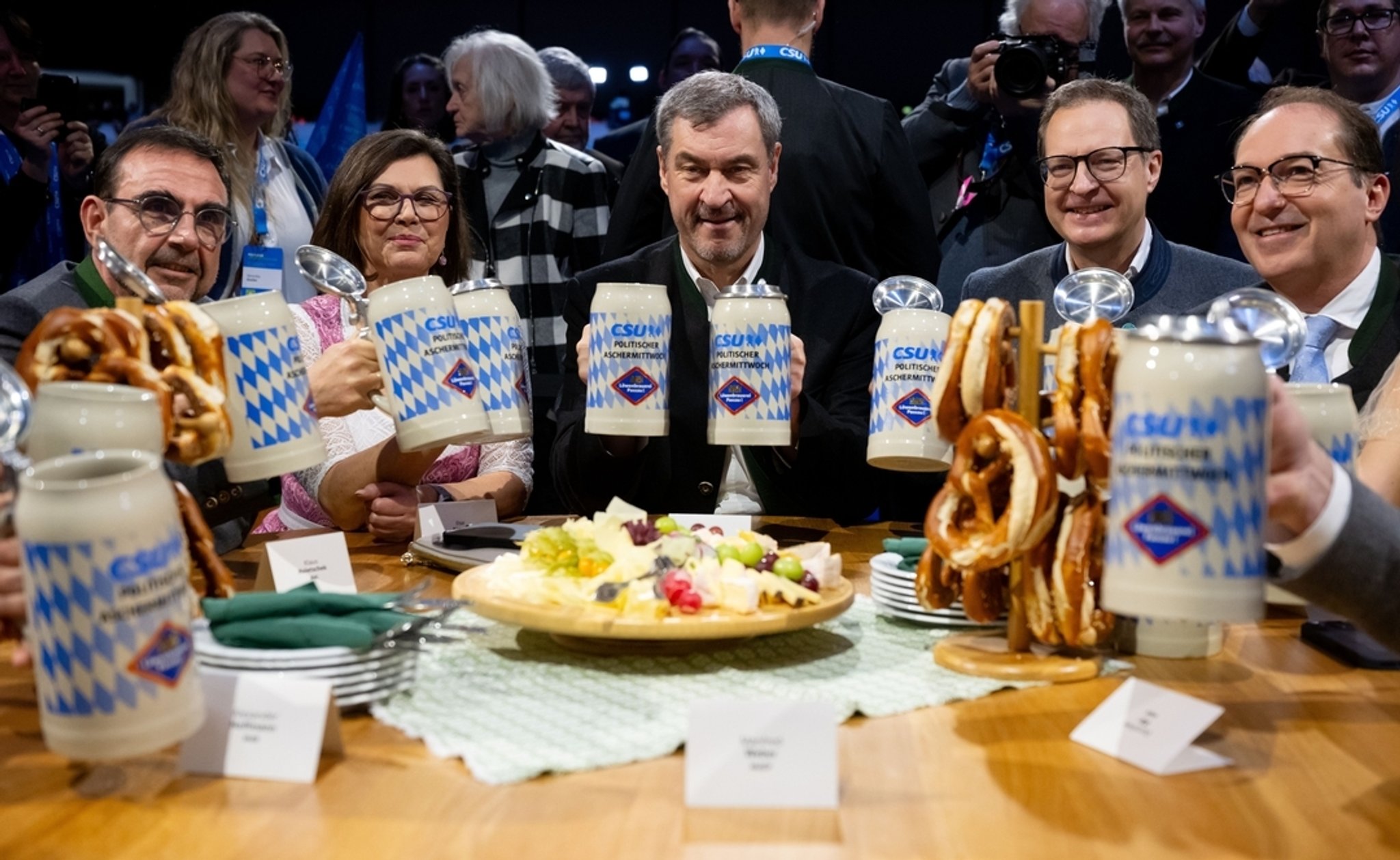 "Slalomstange" und "Schmusekätzchen": Best-of-Aschermittwoch