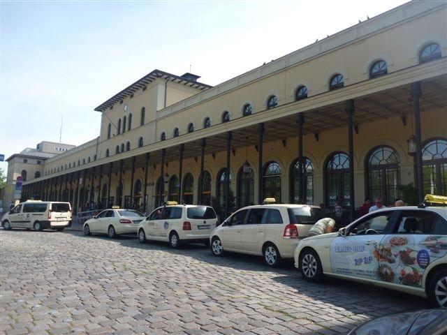 Der Hauptbahnhof Augsburg ist der älteste noch in Betrieb befindliche Bahnhofskomplex in Deutschland.