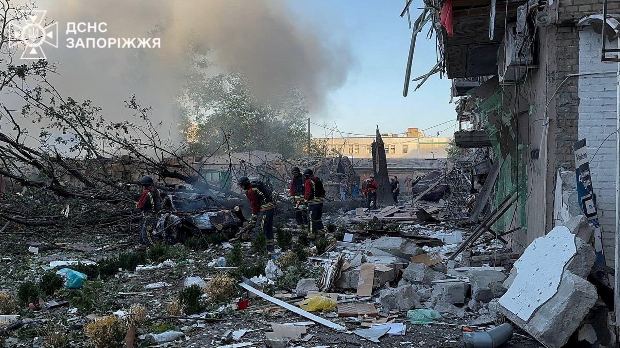 Zerstörung in Saporischschja nach einem Angriff Russlands mit Gleitbomben (29.09.2024)