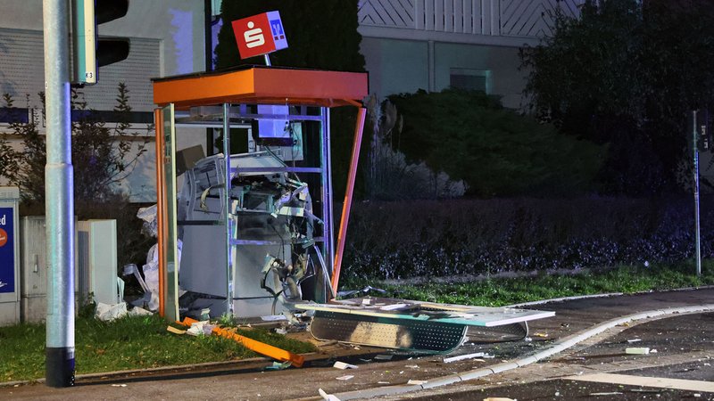 Gesprengter Geldautomat in Obernburg | Bild: BR / Ralf Hettler Gesprengter Geldautomat in Obernburg