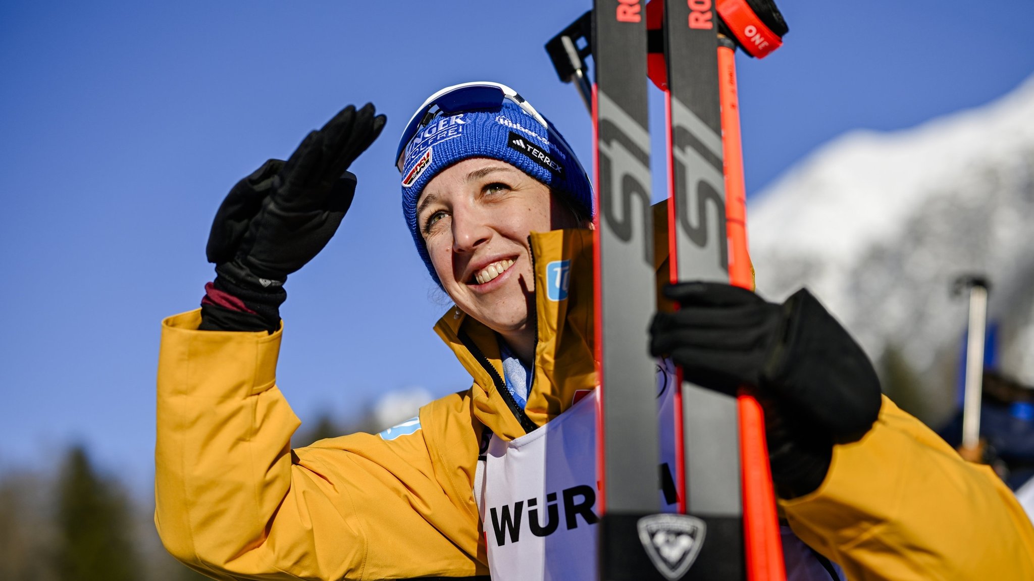 16.12.2023, Schweiz, Lenzerheide: Biathlon: Weltcup, Verfolgung 10 km, Damen. 
Franziska Preuß aus Deutschland reagiert nach dem Rennen. Foto: Gian Ehrenzeller/KEYSTONE/dpa +++ dpa-Bildfunk +++